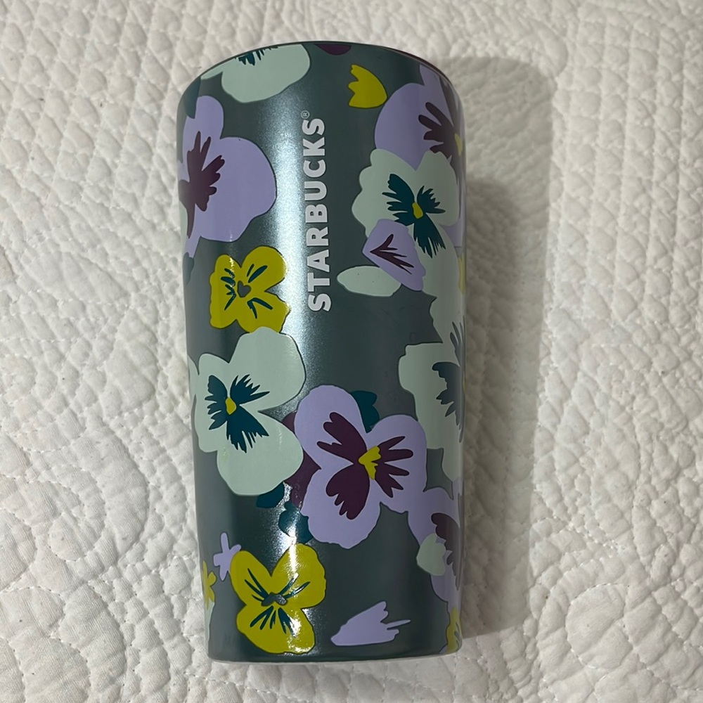 INSULATED STARBUCKS MUG. NEW CONDITION.